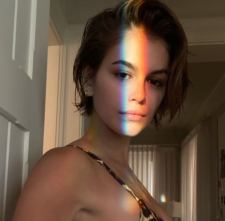 kaira gerber in new age pixie cut